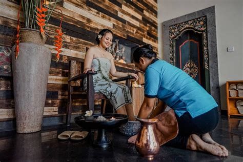 Erotic massage Atambua